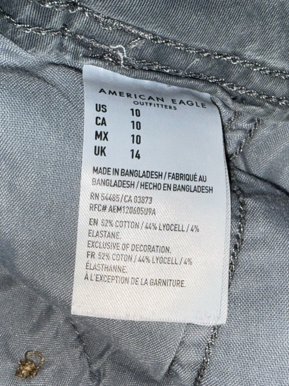 American Eagle Gray Super Stretch Shorts Size 10